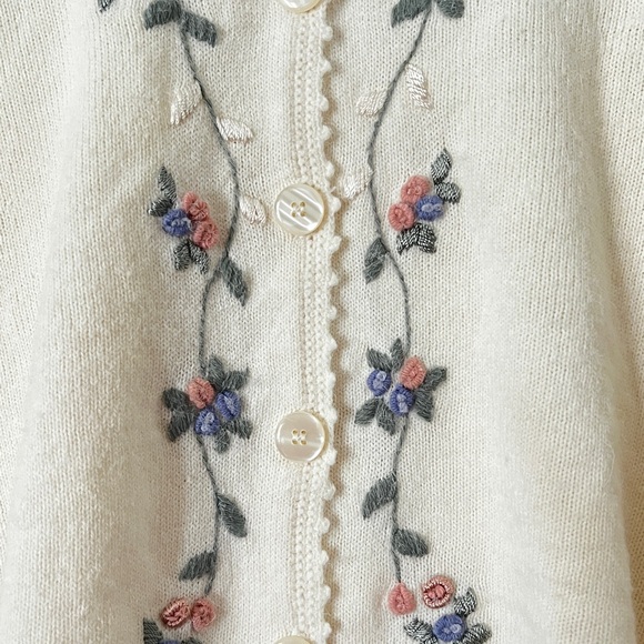 Cream Floral Embroidered Sweater - Picture 6 of 10
